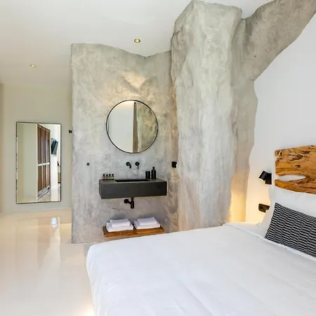 Black Villa- Cave Heated Pool *
